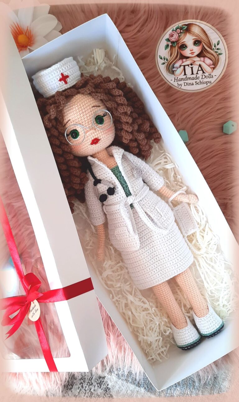 عروسک قلاب بافی پرستار دست‌ساز