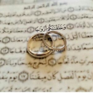 عکس حلقه ازدواج روی آیه وخلقناکم ازواجا در قرآن