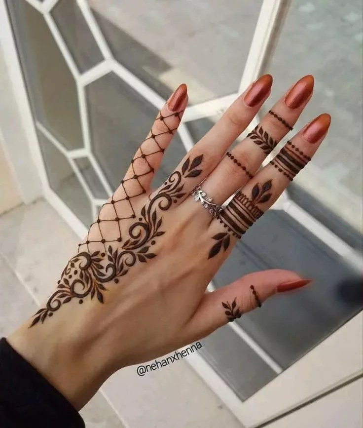 طرح حنای توری مدرن (جالی) روی دست